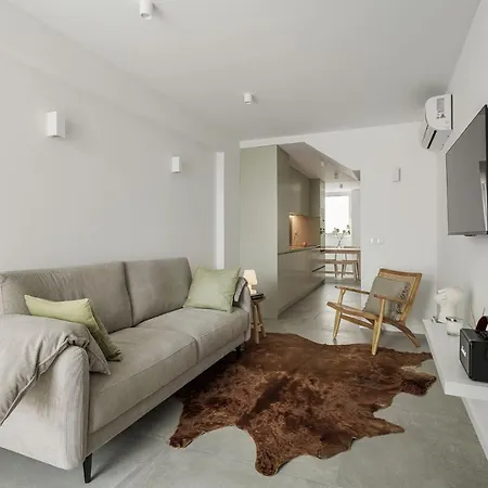 Lapa 84 - Seafront House بيت للعطل